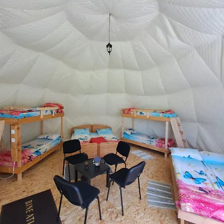 Forest Glamping * 布拉索夫